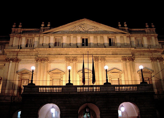 ../_images/640px-Milano-scalanotte_e.jpg